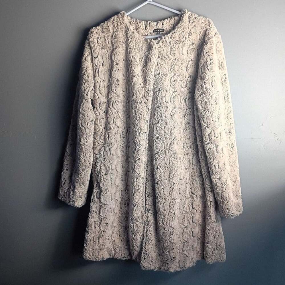 The Plush Opulence Rosette-Swirl Outerwear